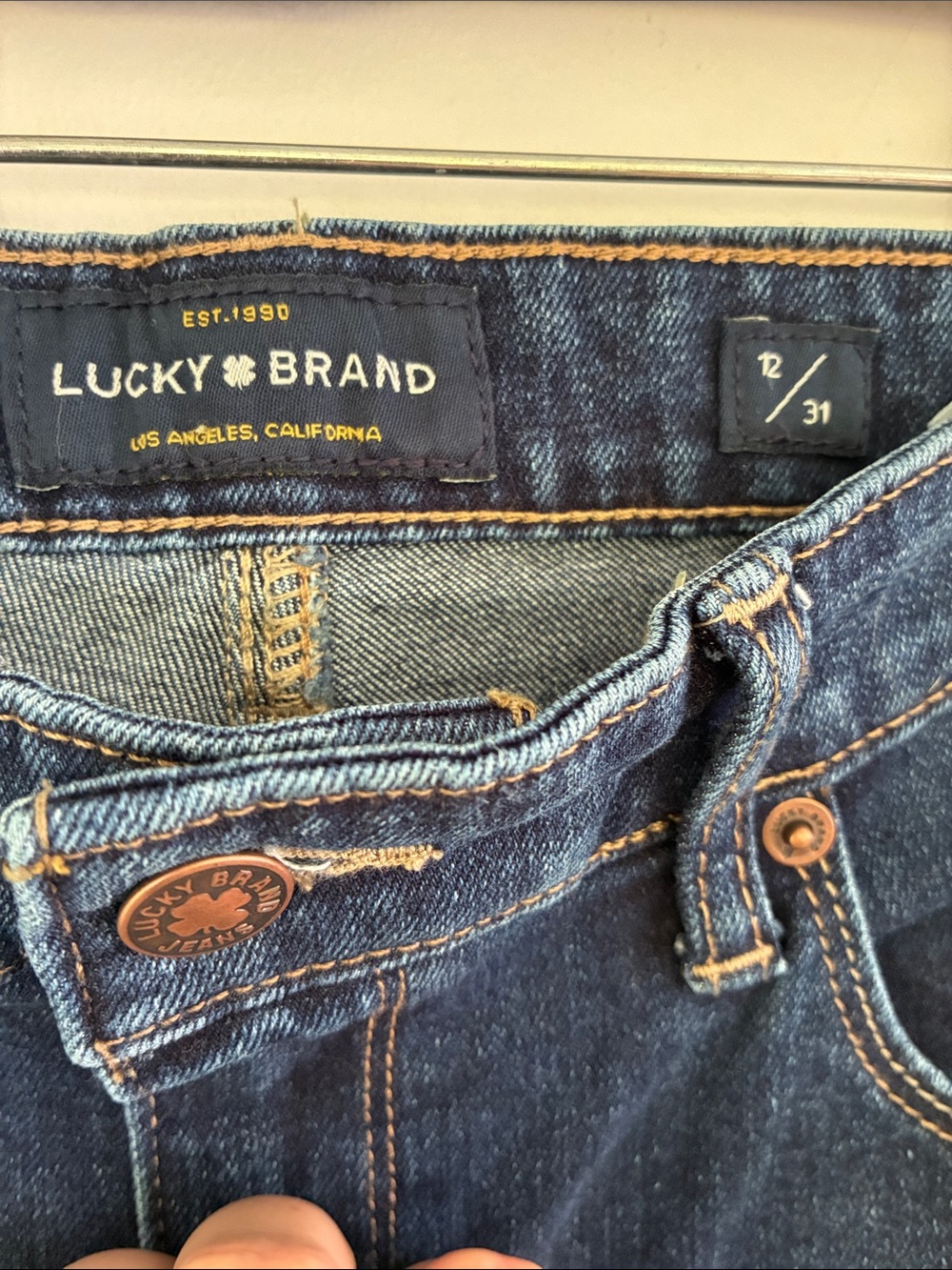 Lucky Brand Women’s Sweet Crop Indigo Straight Jeans 12/31 - Picture 2 of 8